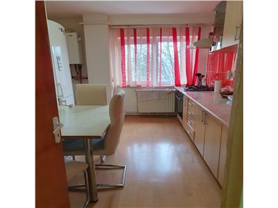 De vanzare apartament 3 camere Trivale cf 1, decomandat